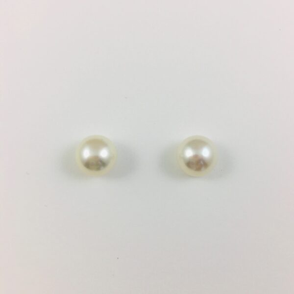 9mm White Pearl Earring - E009