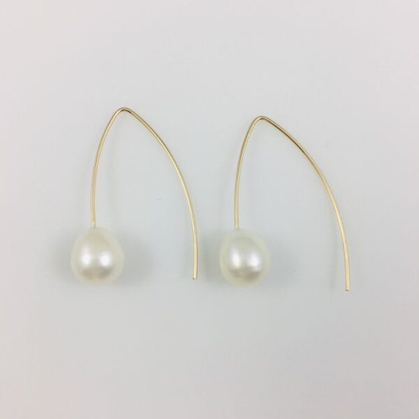 14 kt. gold filled Upside Down V Earrings ED974