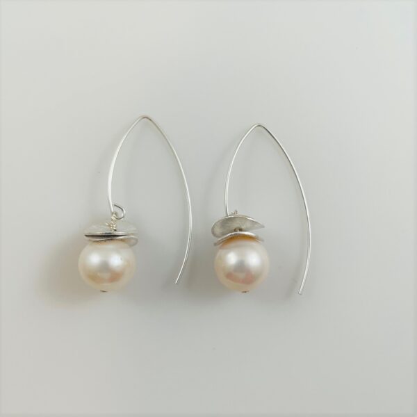 Long Sterling Wire with White Pearl Dangle ED949