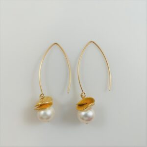 Long Wire with White Pearl Dangle ED950