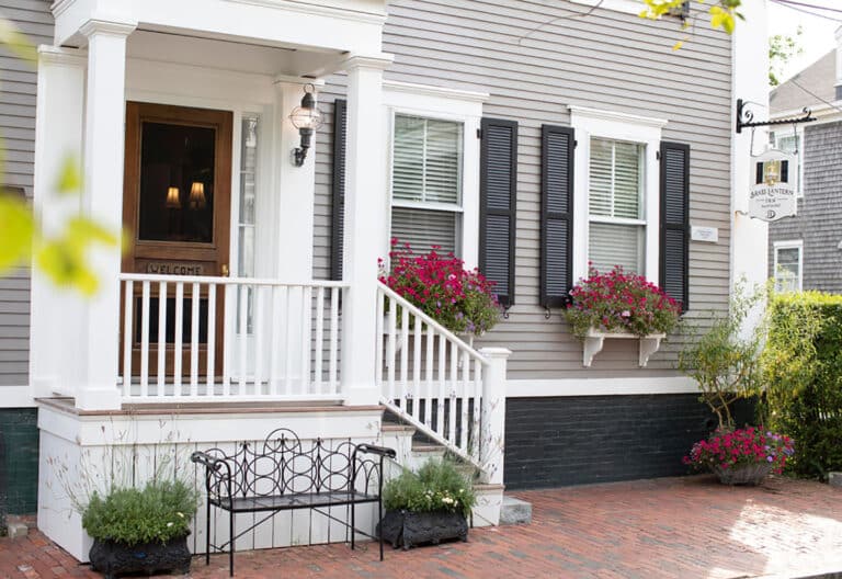 BrassLanternSummer 768x528 1